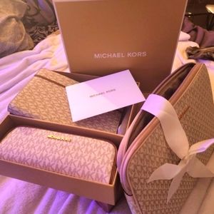 Michael kors back to school set BRAND NEW